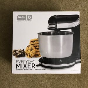 Brand New Dash Everyday Mixer | Color Black